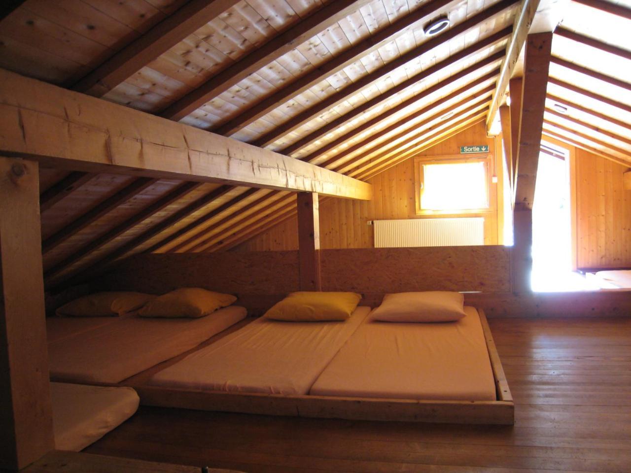 A Pousada Dortoir Moubra Crans-Montana Exterior foto
